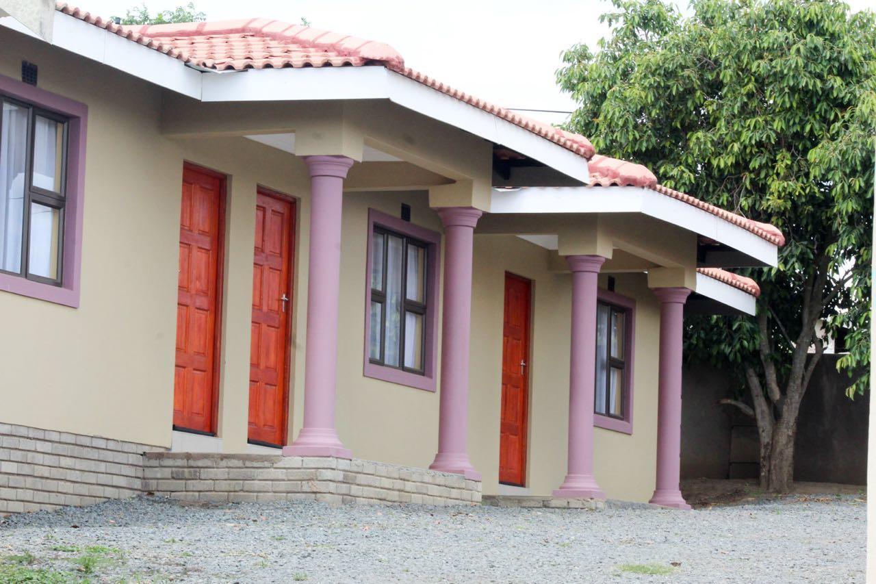 Ulundi Mbopha Guest House מראה חיצוני תמונה