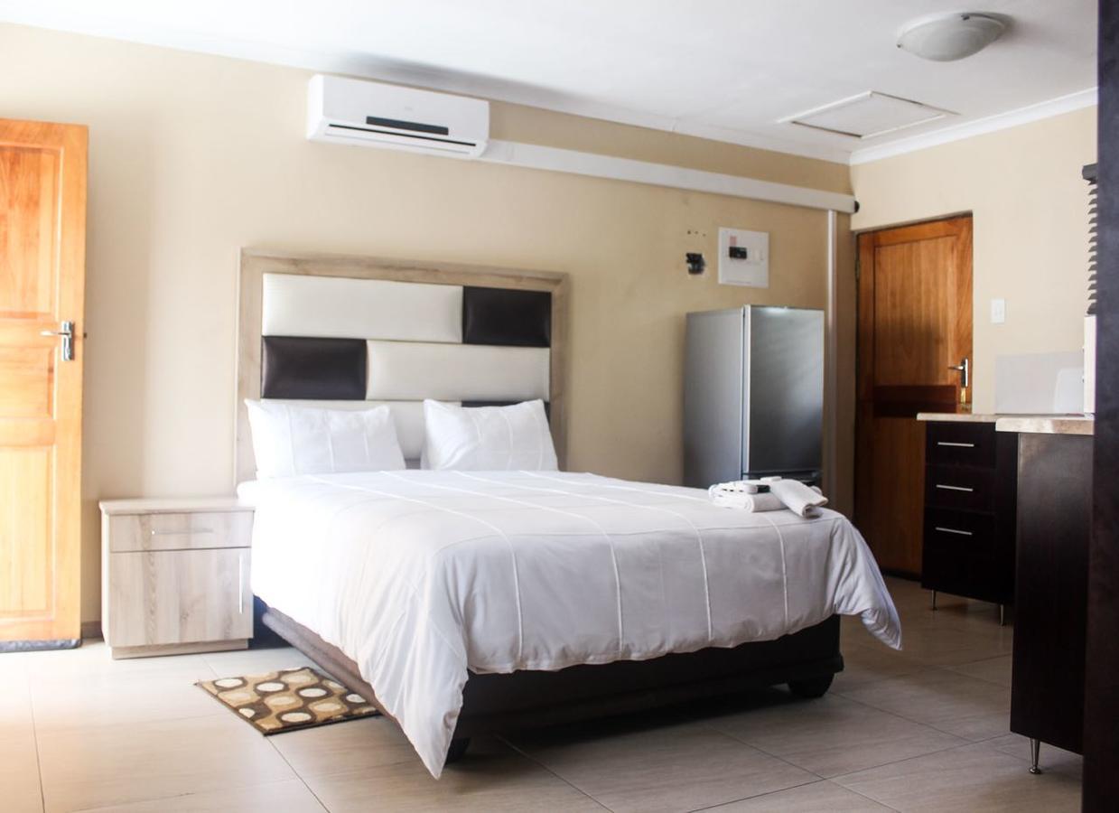 Ulundi Mbopha Guest House מראה חיצוני תמונה